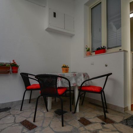 Apartment Vicenco Top Location Split Exterior photo