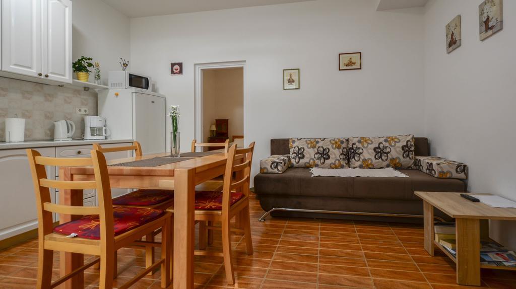 Apartment Vicenco Top Location Split Exterior photo
