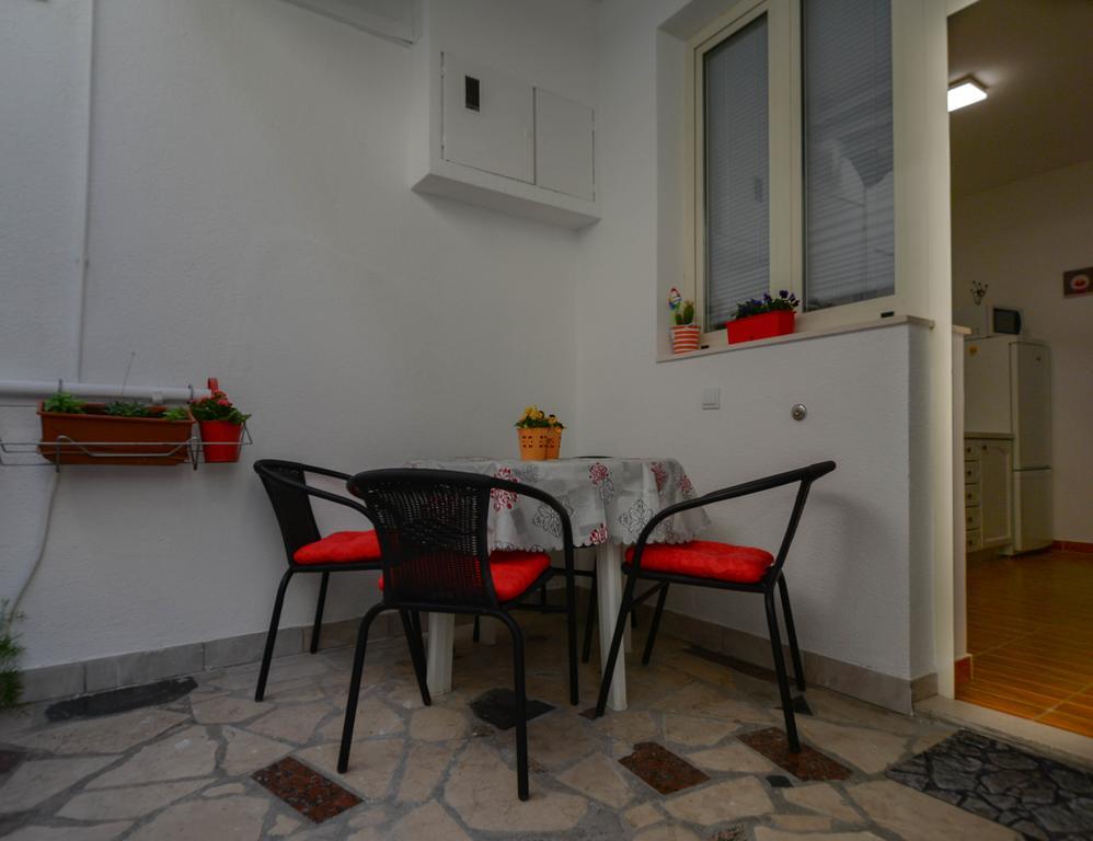 Apartment Vicenco Top Location Split Exterior photo